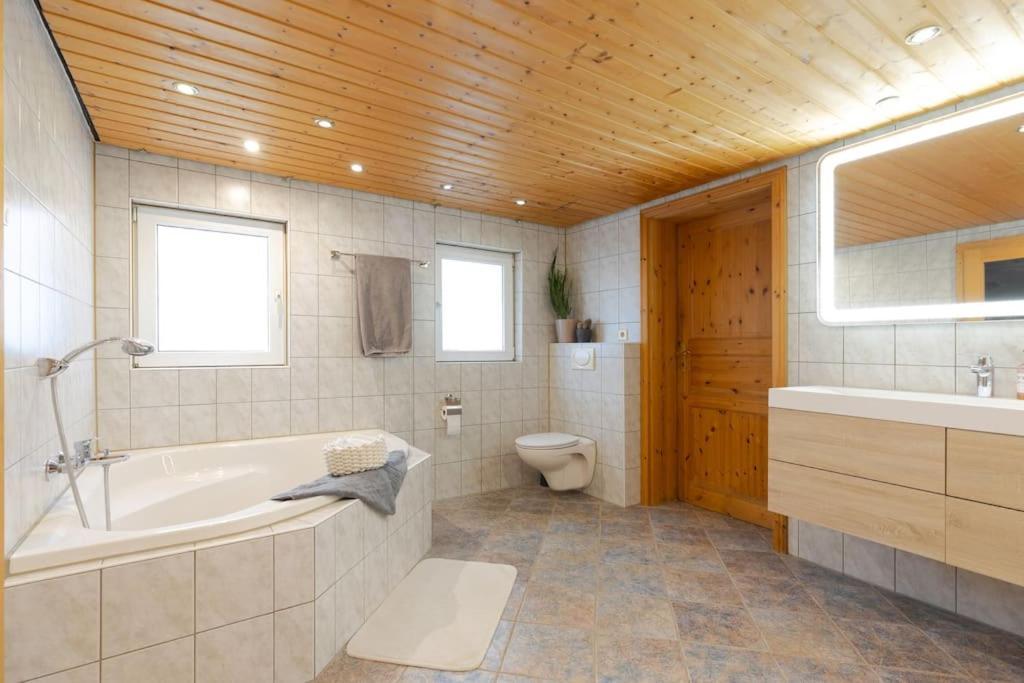 Helles Gaestehaus In St. Johann Sankt Johann  Екстериор снимка